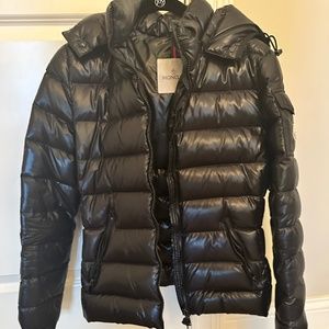Moncler Bady short down puffer jacket
